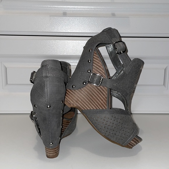 Shoes - Gianni Binni Wedges